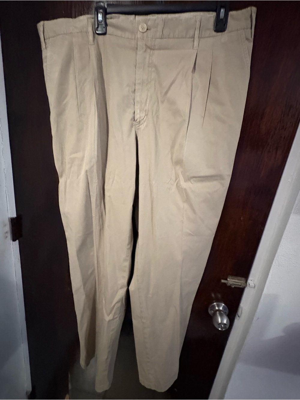 Men's Valentini by Pedro Muñoz Pleated Chinos. Size 42 (58).